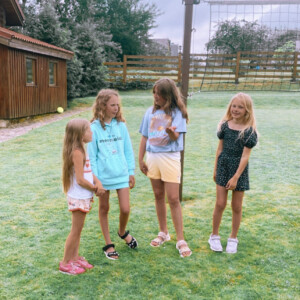 {"eId":"154675360190694","CameraPosition":1}